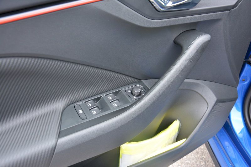 Škoda Kamiq (2025) Monte Carlo 1,0 TSI 85 kW 6 MP - fotka 18 z 21