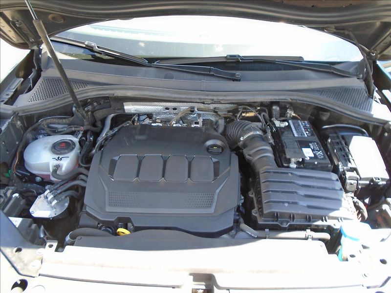 Volkswagen Tiguan 2,0   2.0.TDI-110KW - fotka 23 z 29