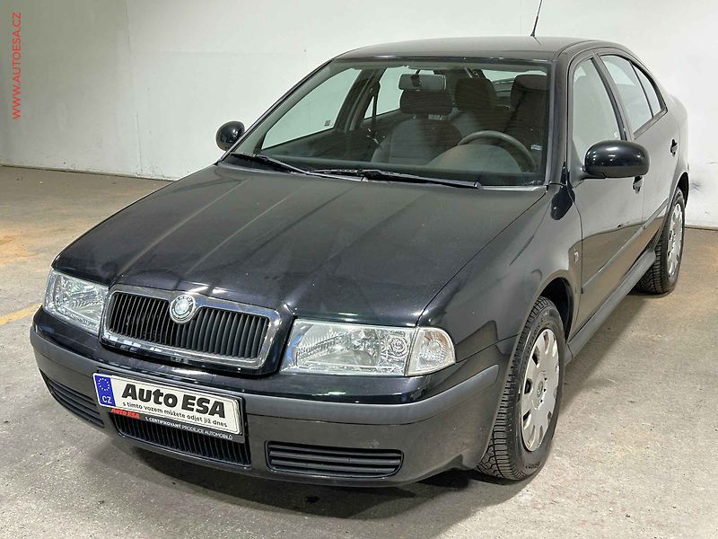 Škoda Octavia (2010) 1.6 MPi, ČR, Tour, AC - fotka 3 z 14