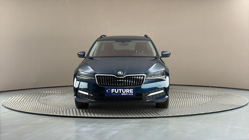 Škoda Superb 2.0 TDI DSG Ambition Combi - fotka 3 z 26