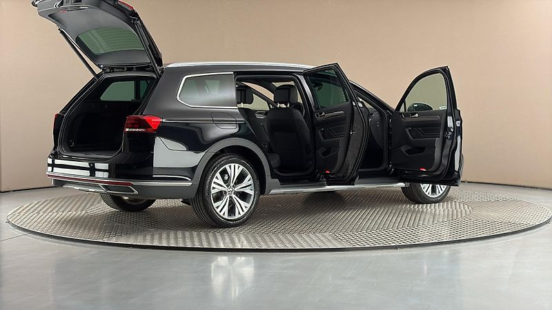 Volkswagen Passat 2.0 TDI DSG 4MOTION Alltrack - fotka 6 z 30