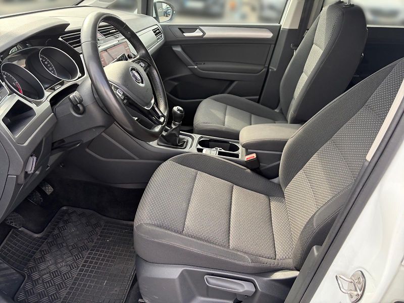 Volkswagen Touran (2018) COMFORTLINE 2.0TDI 110kW TAŽNÉ - fotka 7 z 11