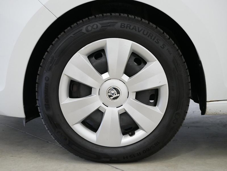 Škoda Rapid - fotka 10 z 25