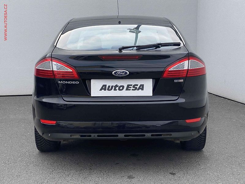 Ford Mondeo (2010) 2.2TDCi, ČR, Bixen, park - fotka 5 z 18