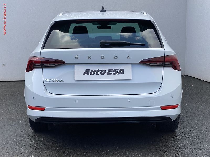 Škoda Octavia (2022) 2.0 TDi, Style, DSG, panor, - fotka 5 z 19