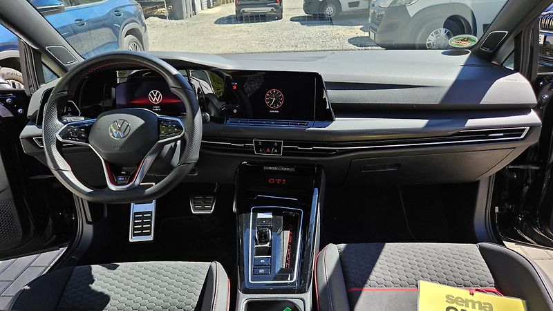 Volkswagen Golf (2024) GTI TSI 221 kW Clubsport DSG7 - fotka 15 z 32