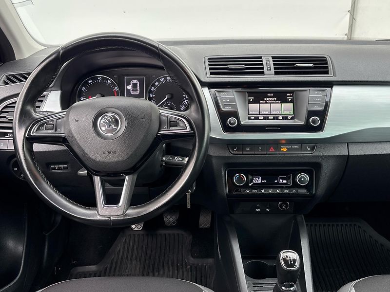 Škoda Fabia AMBITION - fotka 18 z 25