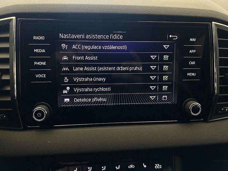 Škoda Karoq 2.0 TDI Top selection - fotka 12 z 24