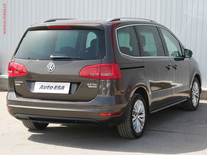 Volkswagen Sharan (2015) 2.0TDi, 2.maj,ČR, DSG, AC - fotka 4 z 25