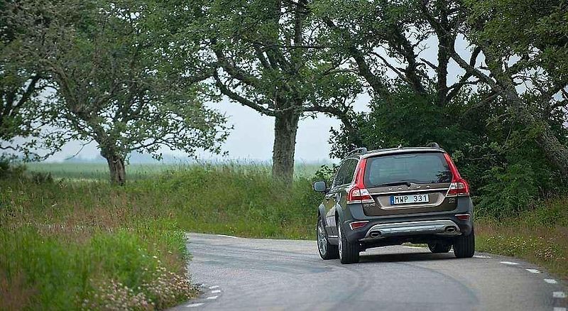 Volvo XC70.
