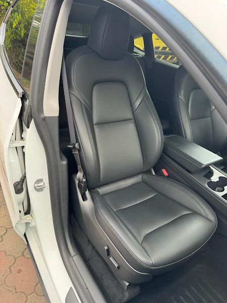Tesla Model Y PODĚBRADY LR DM   91% - fotka 41 z 44