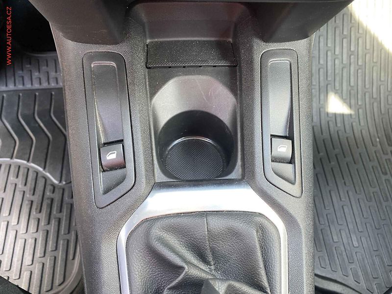 Peugeot 301 (2017) 1.6i, 1.maj,ČR, AC, tempo - fotka 15 z 16