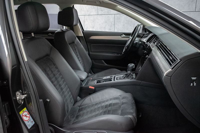 Volkswagen Passat 2.0 TDI 110*DSG*KAMERY360*ACC* - fotka 12 z 43
