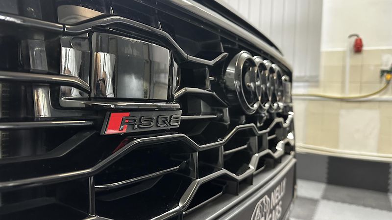 Audi RS Q8 TOP STAV / PLNÁ VÝBAVA  - fotka 19 z 54