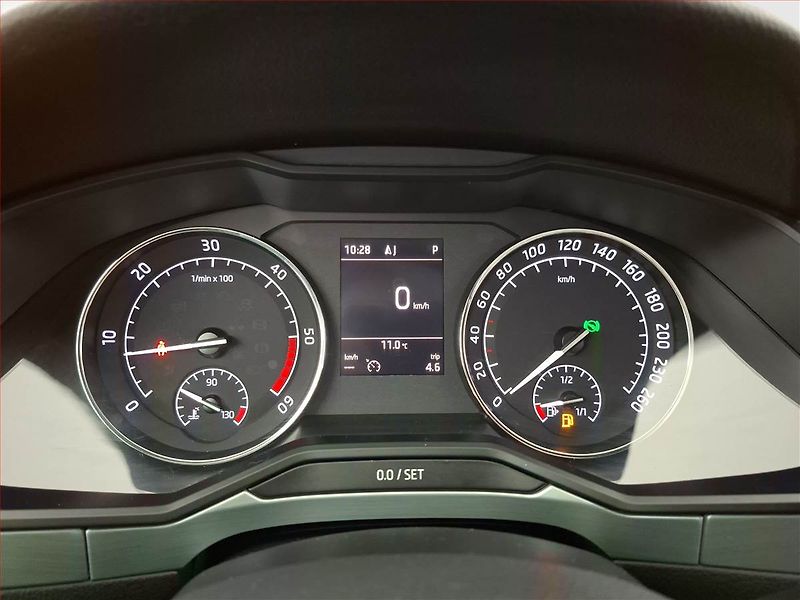 Škoda Superb (2018) 2.0 TDI, Automat, Navi, Xenony - fotka 11 z 21