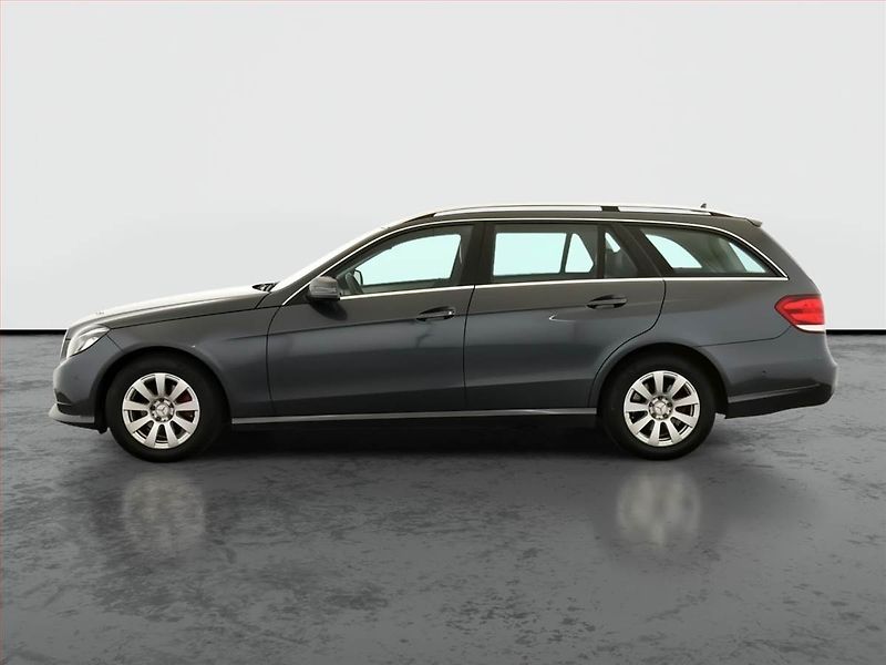 Mercedes-Benz Třídy E (2013) Elegance E 220 CDI, Automat - fotka 3 z 20