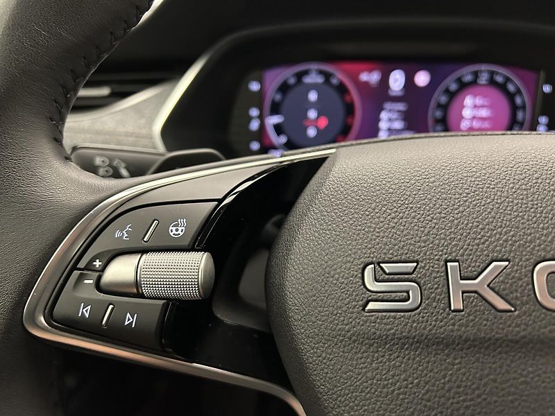 Škoda Octavia 2.0 TDI Top selection - fotka 11 z 27