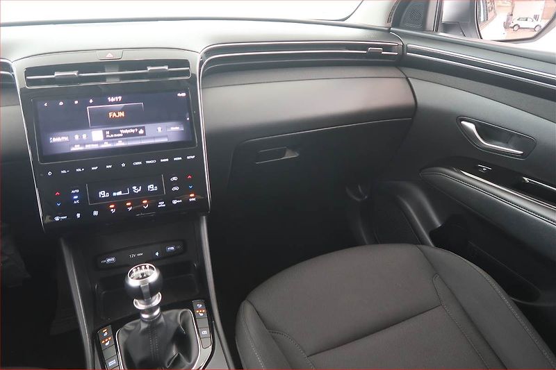 Hyundai Tucson (2021) 1.6 T-GDI - fotka 8 z 17