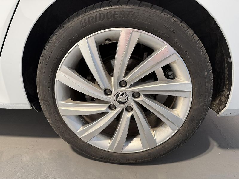 Škoda Octavia 1.4 TSI iV 150 kW DSG Style - fotka 13 z 13