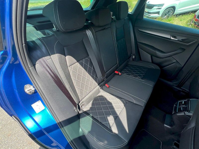 Škoda Karoq (2025) Sportline 1.5TSi 110kW 7°autom - fotka 18 z 31