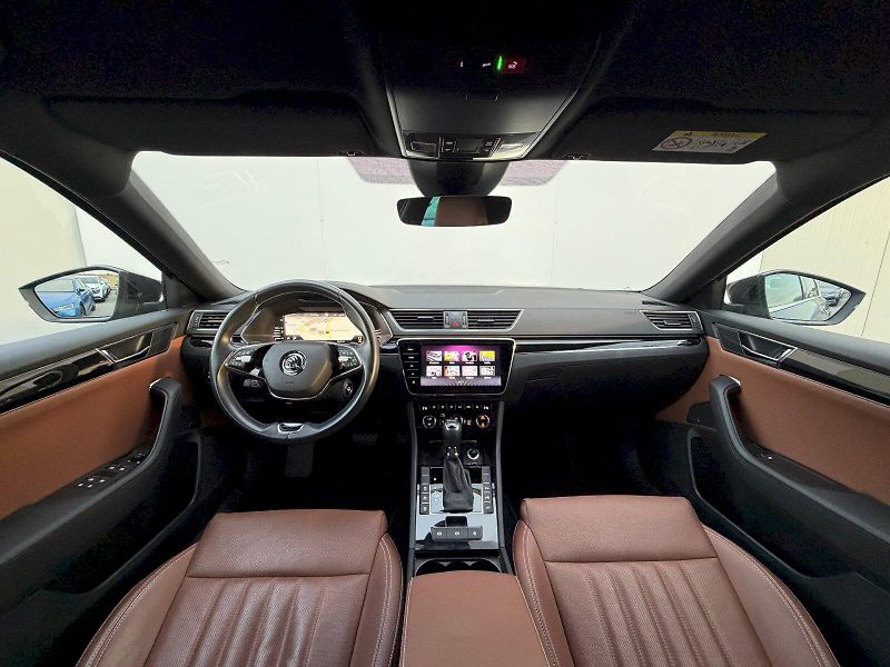 Škoda Superb (2023) 2.0 TDI 147kW 4x4 DSG L&K - fotka 10 z 35