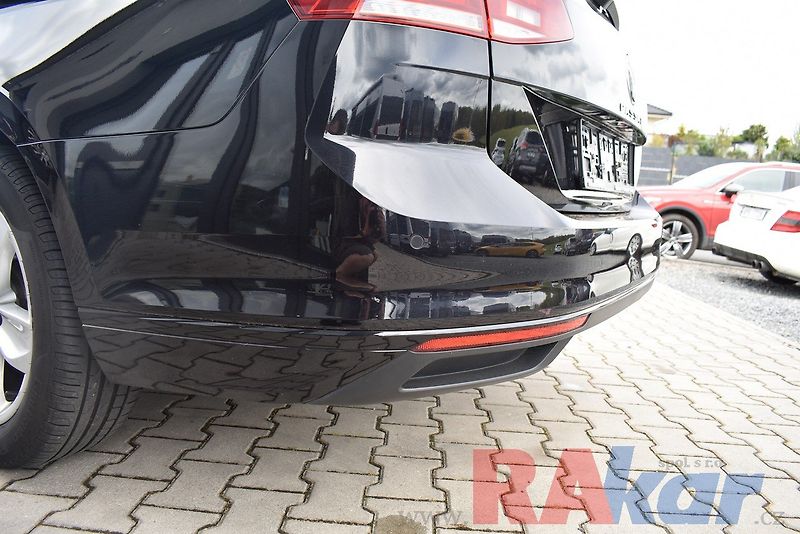 Volkswagen Passat Variant (2023) Business 2,0 TSI automat - fotka 30 z 34