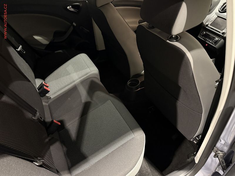 Seat Ibiza (2017) 1.0 MPI, Navi, autoAC - fotka 11 z 18