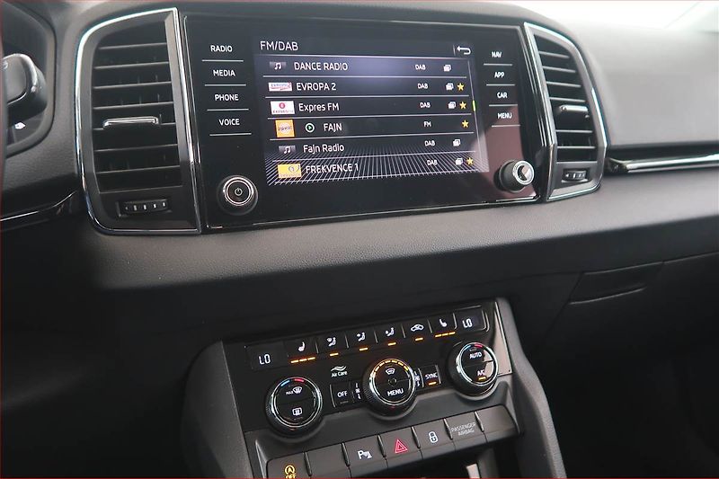Škoda Karoq (2022) 1.5 TSI - fotka 12 z 20