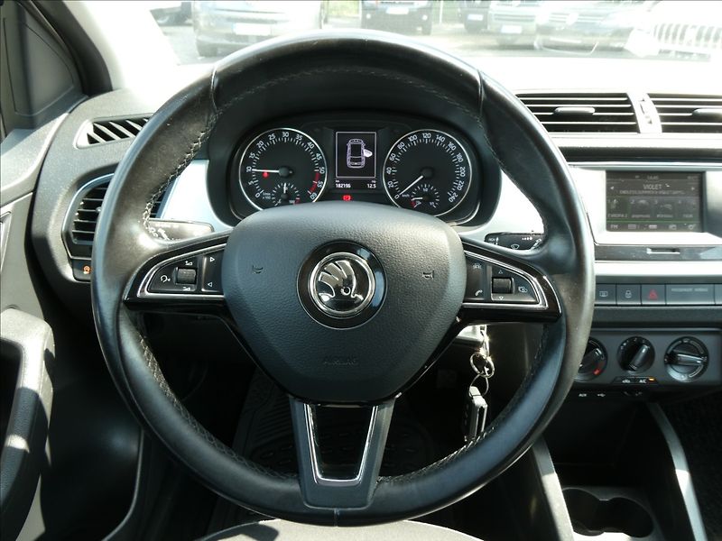 Škoda Fabia 1,4 TDi 66kW 2.majitel,servisk - fotka 29 z 44