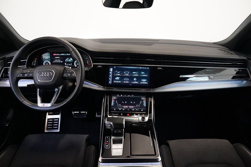 Audi Q8 - fotka 5 z 30