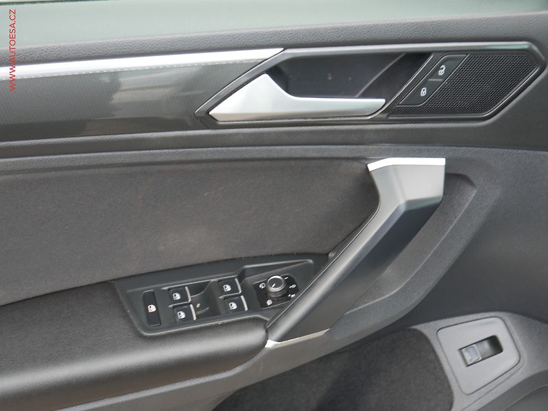 Volkswagen Tiguan (2018) 2.0TDi, 2.maj,ČR, DSG, navi - fotka 18 z 21