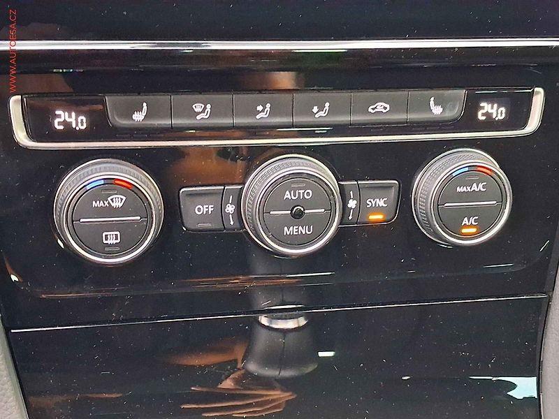 Volkswagen Golf (2018) 1.5 TSi, Sound, kamera - fotka 14 z 18