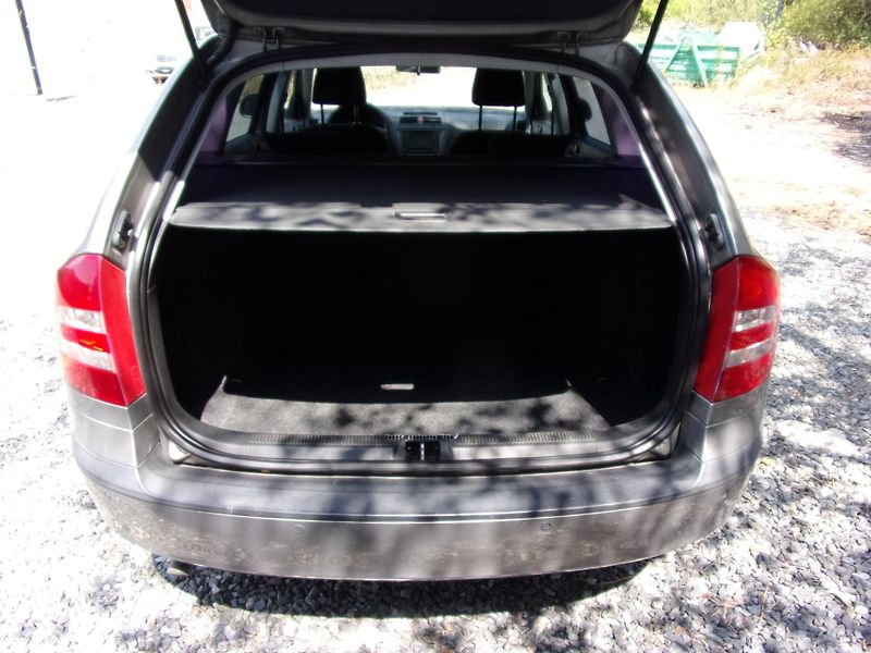 Škoda Octavia (2011) 1.6 MPi 75kW BSE KLIMA TOP KM - fotka 16 z 21