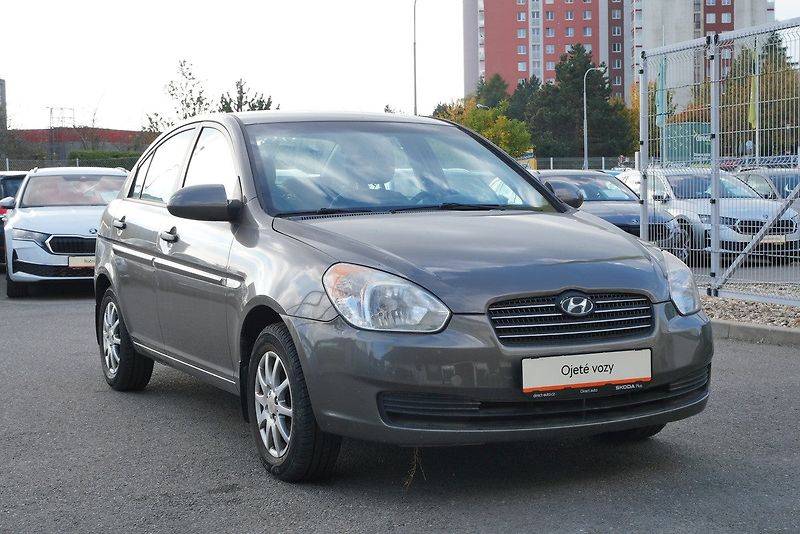 Hyundai Accent - fotka 3 z 6