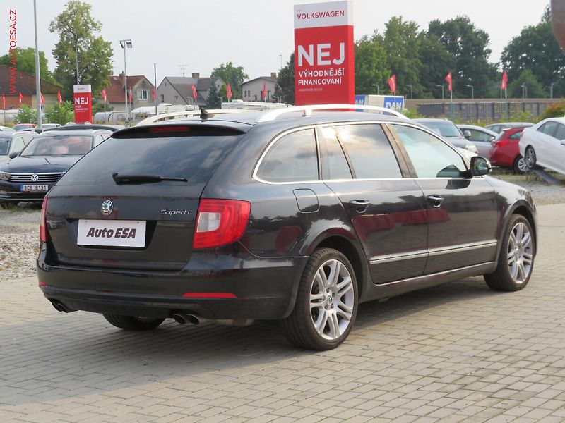 Škoda Superb (2011) 3.6 V6 4x4, ČR, Exclusive - fotka 4 z 28