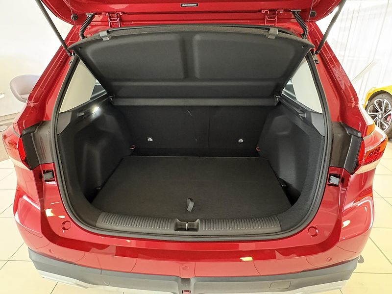 MG ZS (2026)  HEV 1.5 exclusive - fotka 15 z 15