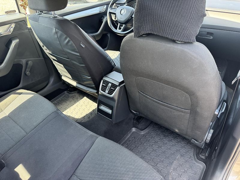 Škoda Octavia 1.6TDi,klima,nové v ČR - fotka 17 z 37