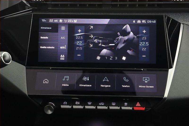 Peugeot 308 (2023) Allure 1.2 PureTech - fotka 13 z 18
