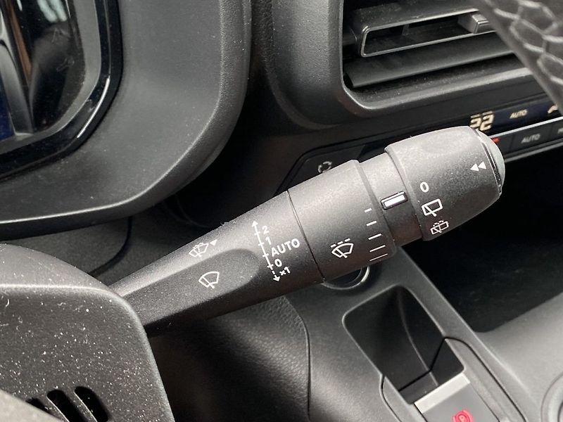 Toyota ProAce City Verso 1.5D, ČR, VIP, 7 míst, DPH - fotka 17 z 32