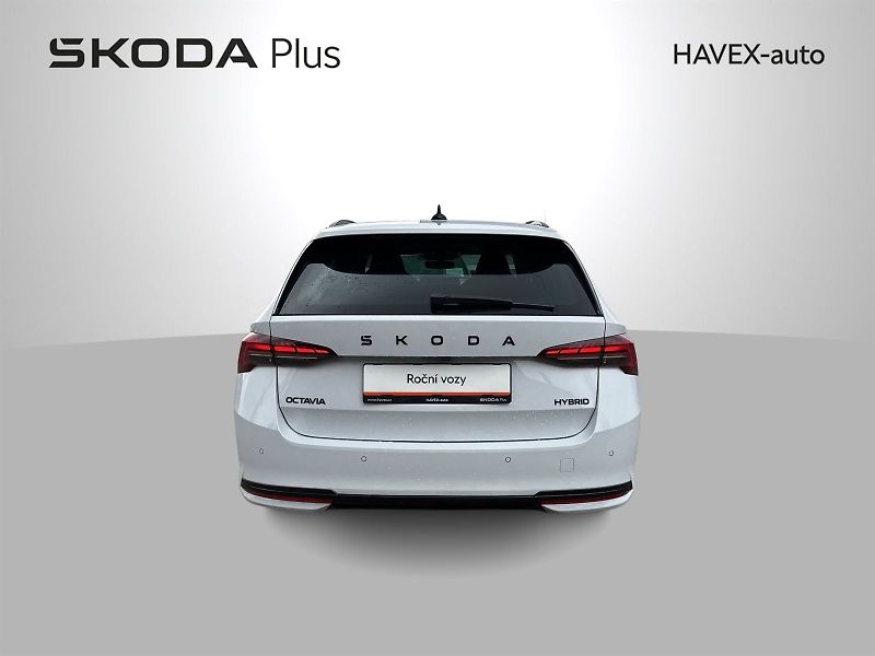 Škoda Octavia (2025) Combi 1.5 TSI M-HEV DSG Sportl - fotka 35 z 35