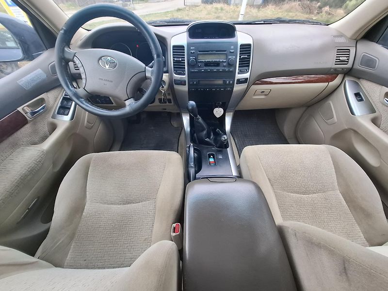 Toyota Land Cruiser 3,0 D-4D - fotka 6 z 9
