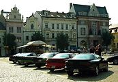 Sraz amerických vozů Chevrolet Camaro a Pontiac Firebird v Kolíně.