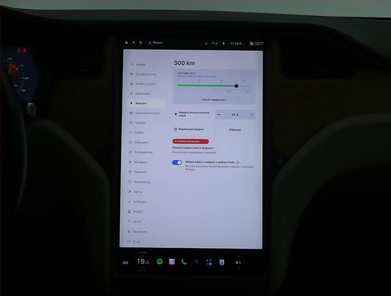 Tesla Model S (2019) 100D, SoH 88% - fotka 17 z 21