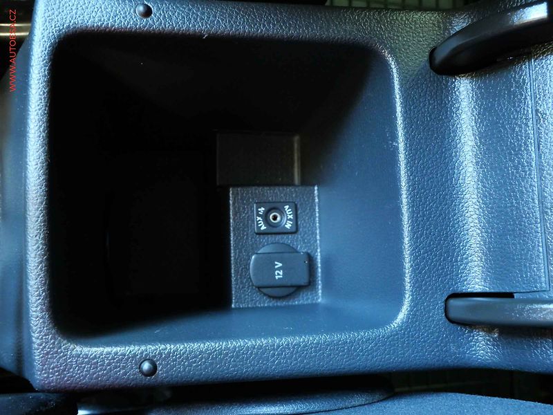 Volkswagen Sharan (2014) 2.0 TDI, AC, výhřev sed. - fotka 22 z 22