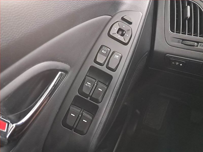 Hyundai ix35 (2012) 1.6 GDI, Tempomat - fotka 17 z 17