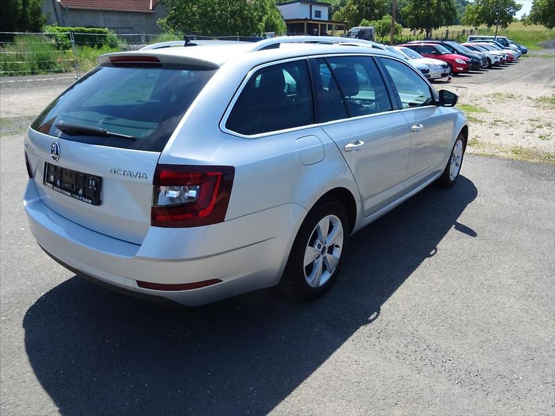 Škoda Octavia 1,0 TSi 85 kW - fotka 4 z 29