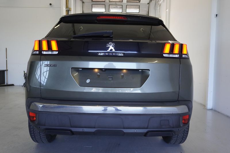 Peugeot 3008 1.6 BLUEHDI 88kW ALLURE - fotka 7 z 29