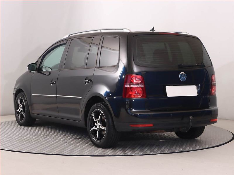 Volkswagen Touran (2008) 2.0 TDI, Tempomat - fotka 4 z 17