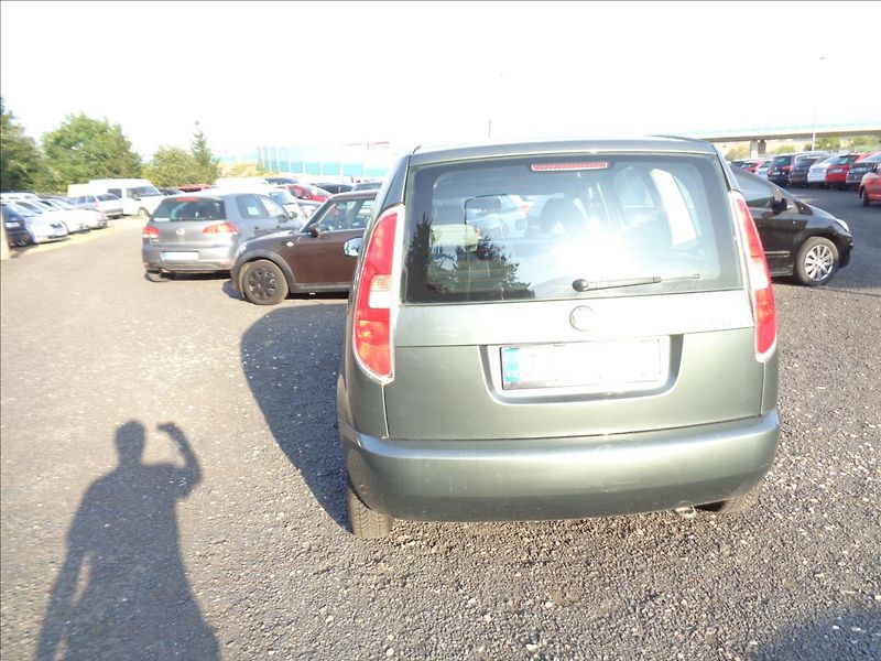 Škoda Roomster 1,2   HTP 51kw - fotka 6 z 14