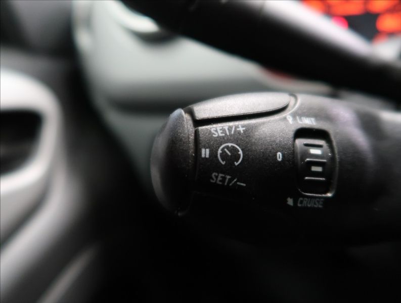 Peugeot Partner Tepee 1,6 BLUEHDi 1. MAJ ČR DPH - fotka 16 z 47